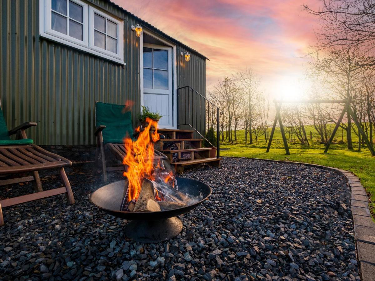 The Pleasant Hut At Mountpleasant Farm Villa Ulverston Luaran gambar